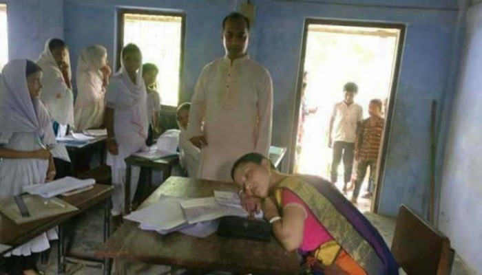 কটাক্ষ কেন? তিনিও একজন মা এবং শিক্ষিকা